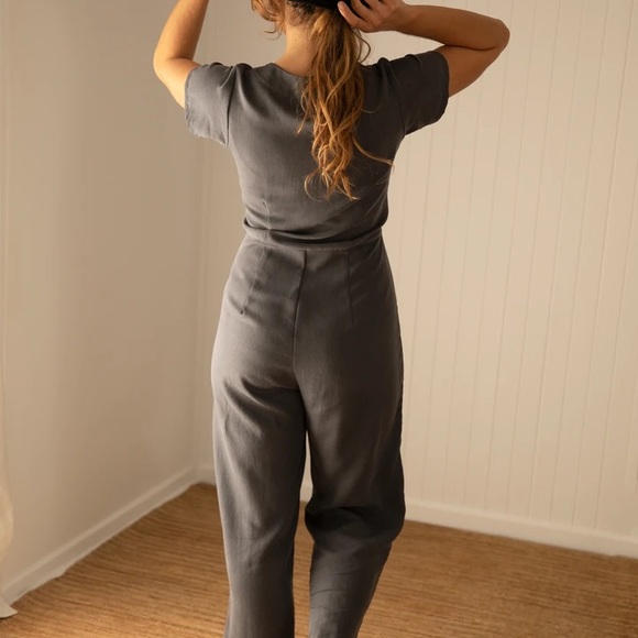Tasi Travels Grey Eco-Friendly TENCEL Jumpsuit NWT 🌿 - Picture 5 of 9